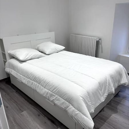 Appartement T4 En Hyper-Centre Bourgoin-Jallieu Εξωτερικό φωτογραφία