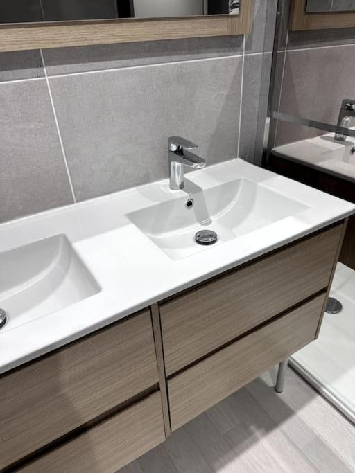 Appartement T4 En Hyper-Centre Bourgoin-Jallieu Εξωτερικό φωτογραφία