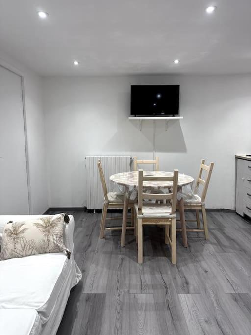 Appartement T4 En Hyper-Centre Bourgoin-Jallieu Εξωτερικό φωτογραφία