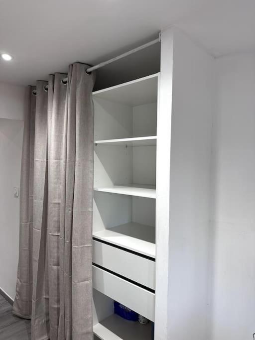 Appartement T4 En Hyper-Centre Bourgoin-Jallieu Εξωτερικό φωτογραφία