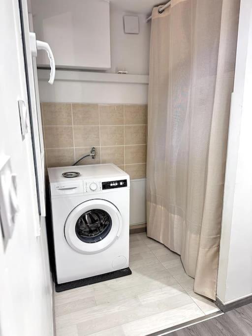 Appartement T4 En Hyper-Centre Bourgoin-Jallieu Εξωτερικό φωτογραφία